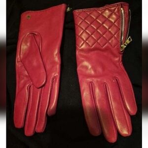 Brunomagli Women’s Red Quilted Leather Gloves with Zipper Detail